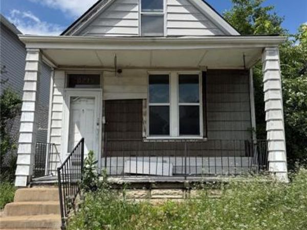4275 E Margaretta Avenue , St Louis, MO 63115