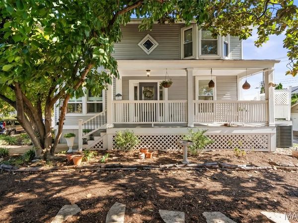 5726 Kingsbury Place , St Louis, MO 63112