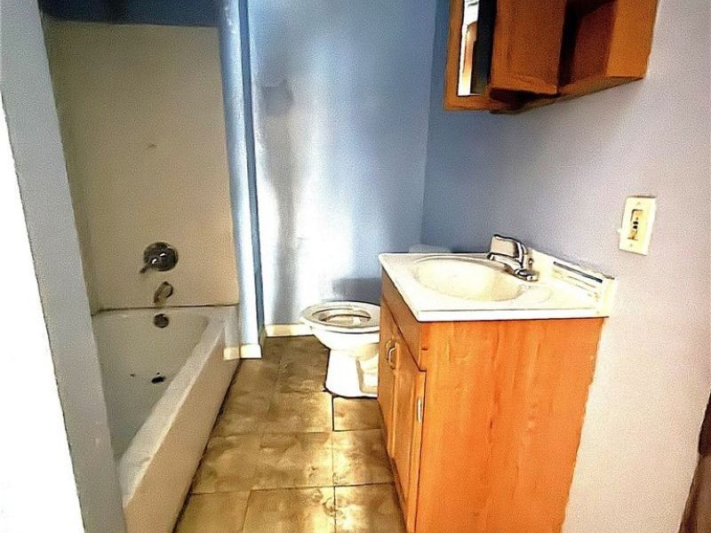 4225 E 128th Street, Cleveland, OH 44105 Photo 12