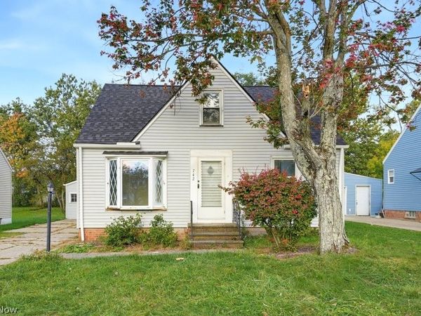 742 Northfield Road , Bedford, OH 44146