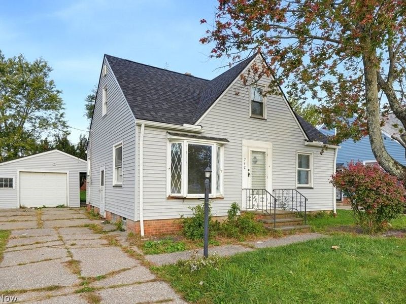 742 Northfield Road, Bedford, OH 44146 Photo 2