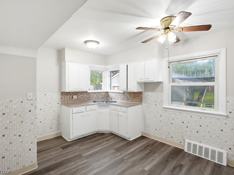 742 Northfield Road, Bedford, OH 44146 Photo 5