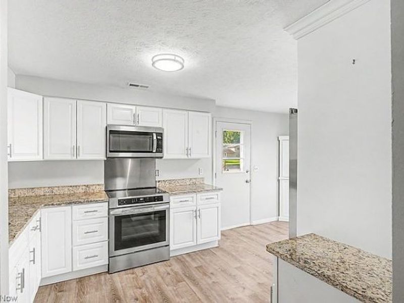 6187 Rosebelle Avenue, North Ridgeville, OH 44039 Photo 7