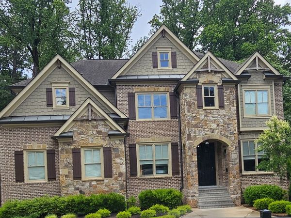 2110 E Roxboro Road NE, Atlanta, GA 30324