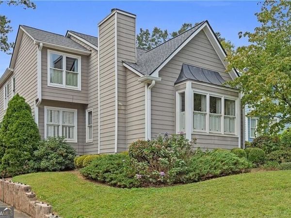1055 Club Place NE, Atlanta, GA 30319