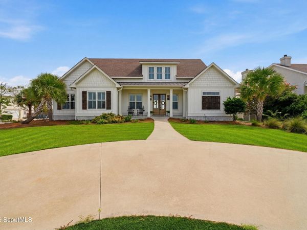 102 Talahi Island Lane , Brunswick, GA 31520