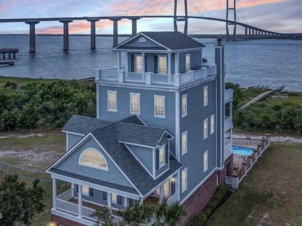 142 Admiralty Way , Brunswick, GA 31520