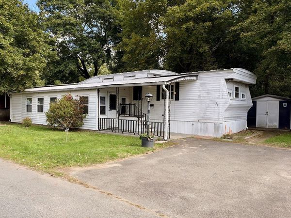 37 Pioneer Way, Unit 37, Springfield, MA 01119