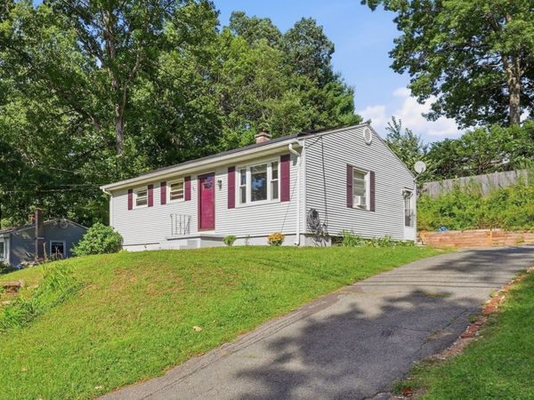 101 Regal St, Springfield, MA 01118