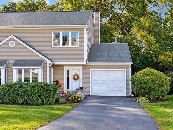 97 Oakwood Lane, Unit 97, Worcester, MA 01604