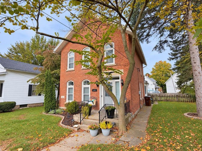 423 Clinton Street, Elmore, OH 43416 Photo 2