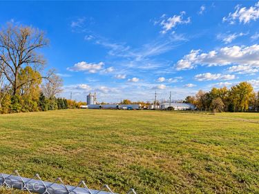 155 S Court Street, Lapeer, Mi 48446