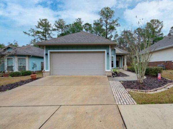 72 N Marsh Landing, Freeport, FL 32439