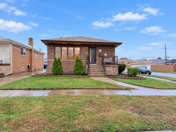 365 Marquette Avenue , Calumet City, IL 60409