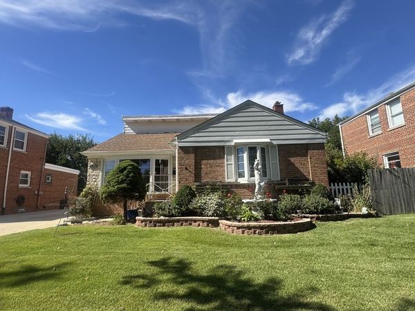 1934 Norfolk Avenue , Westchester, IL 60154