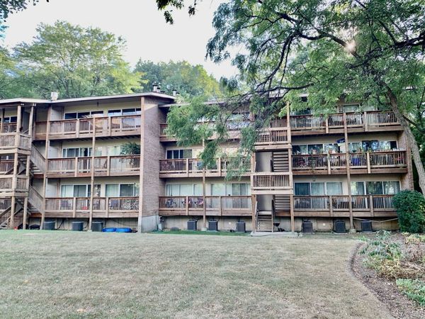 5880 Forest View Road , Unit B, Lisle, IL 60532