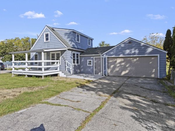 404 Pershing Avenue , Machesney Park, IL 61115