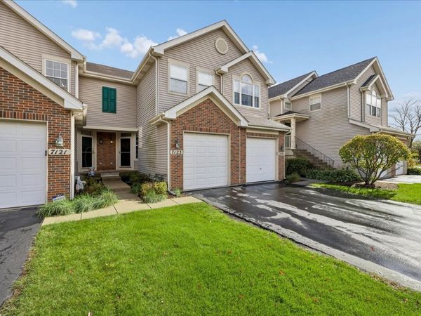 7123 Westwood Drive, Unit 7123, Carpentersville, IL 60110