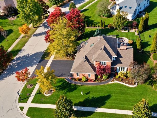 8948 Charrington Drive, Frankfort, IL 60423