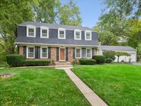 821 Timber Trail Drive, Naperville, IL 60565 primary photo