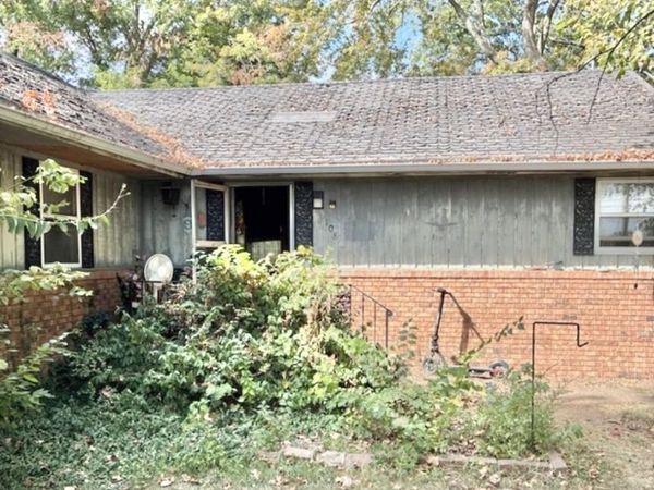 108 N 4th Street , Marion, IL 62959
