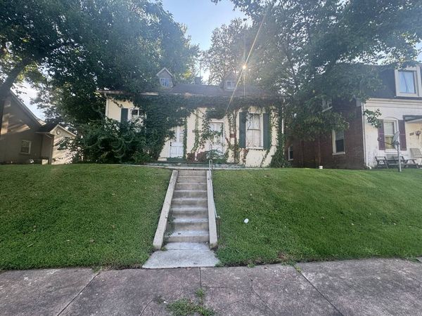 123 N Virginia Avenue, Belleville, IL 62220