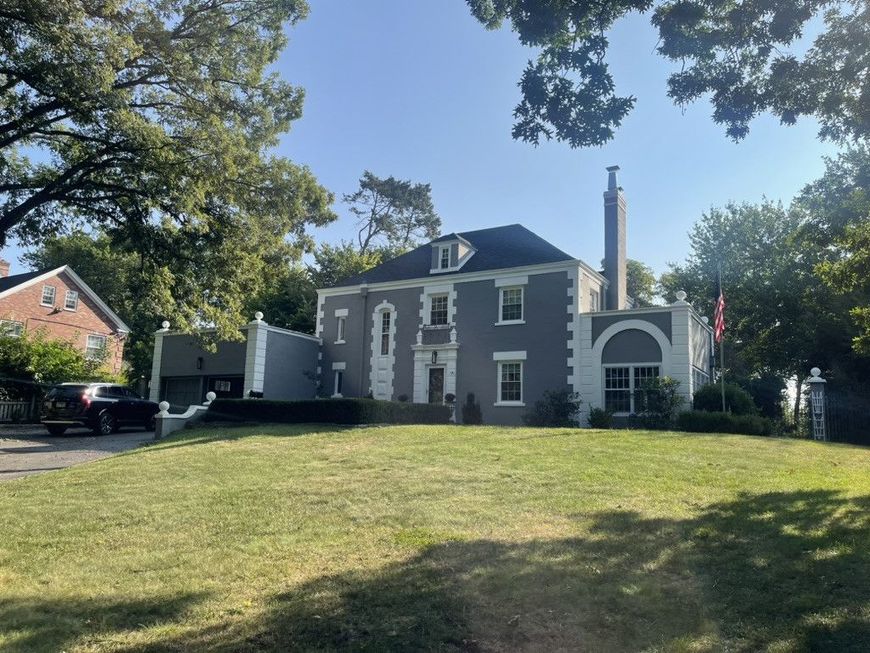 Main Photo