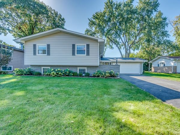 631 Smith Road , Lisle, IL 60532