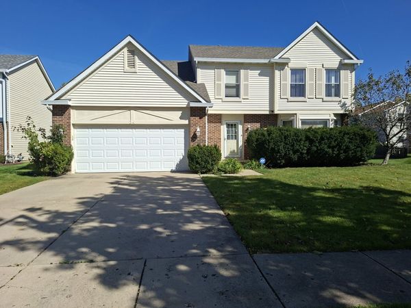34 Newtown Drive , Buffalo Grove, IL 60089