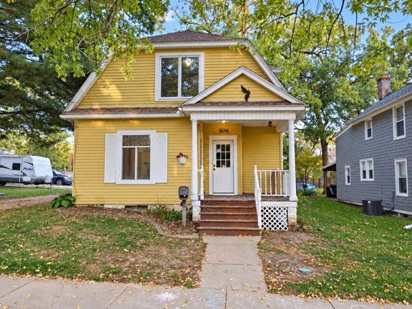 506 N Genesee Street , Morrison, IL 61270