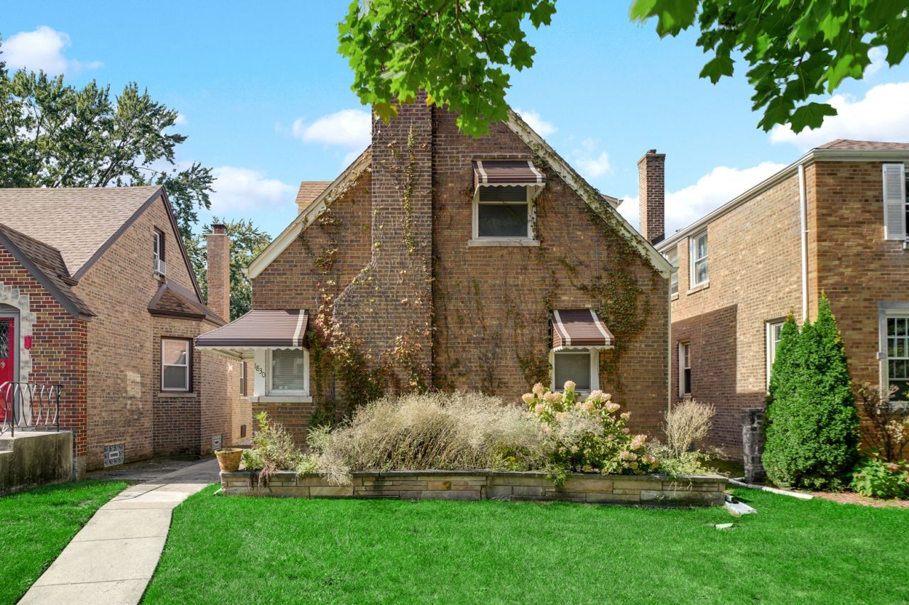 1830 N Neva Avenue, Chicago, IL 60707 Main Photo