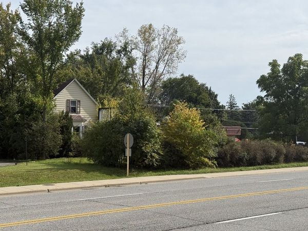 826 Smith Avenue , Lake Bluff, IL 60044