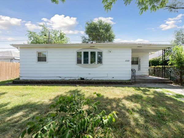 1313 Gordon Avenue , Calumet City, IL 60409
