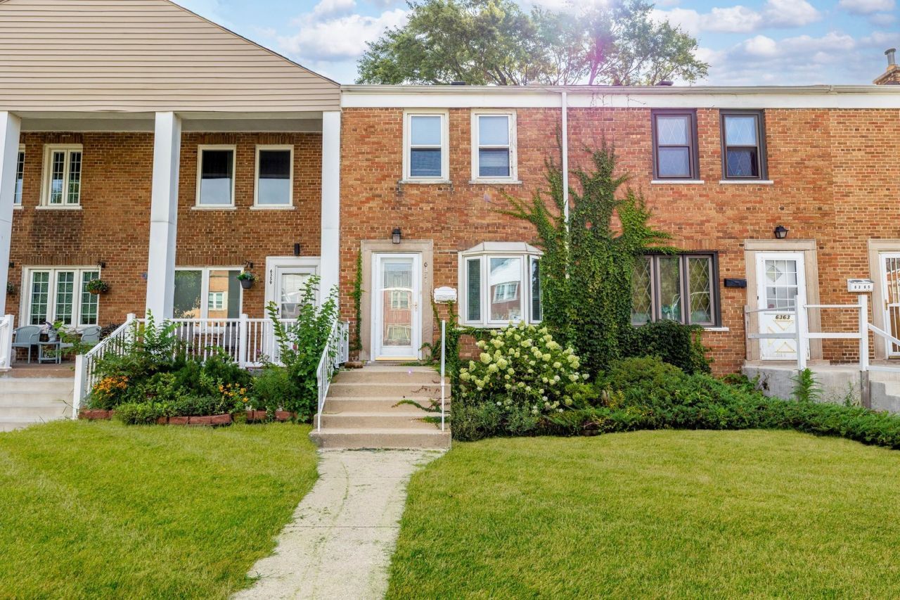 6361 S Long Avenue, Chicago, IL 60638 Main Photo