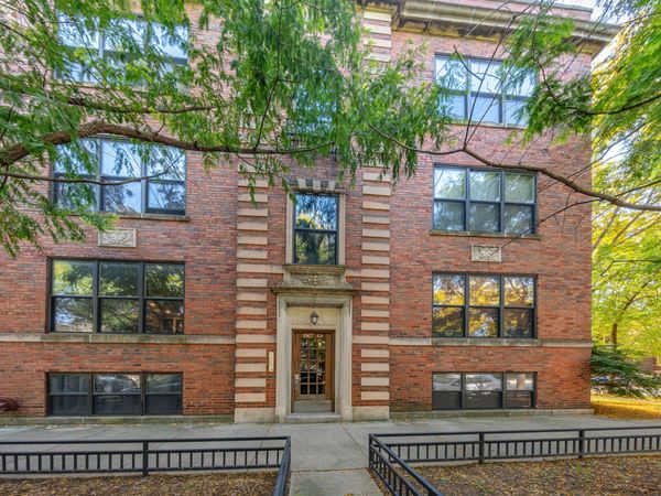 1969 W Cullom Avenue, Unit 2, Chicago, IL 60613