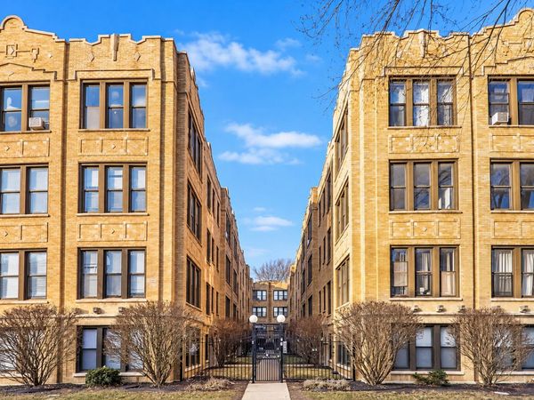 1028 E Hyde Park Boulevard, Unit 1N, Chicago, IL 60615
