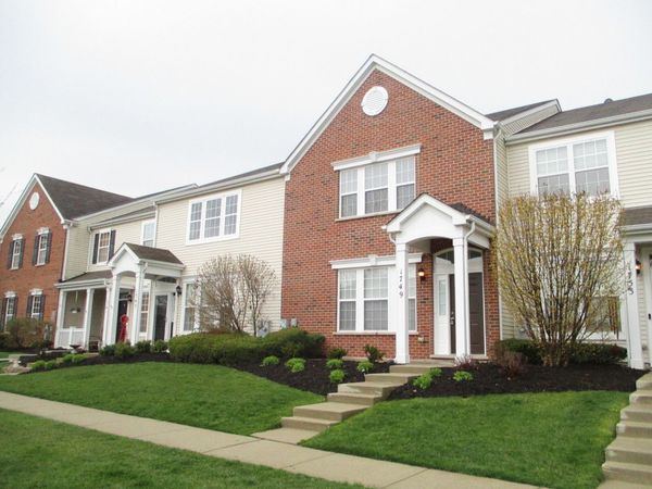 1749 WOODSIDE Drive , Woodstock, IL 60098