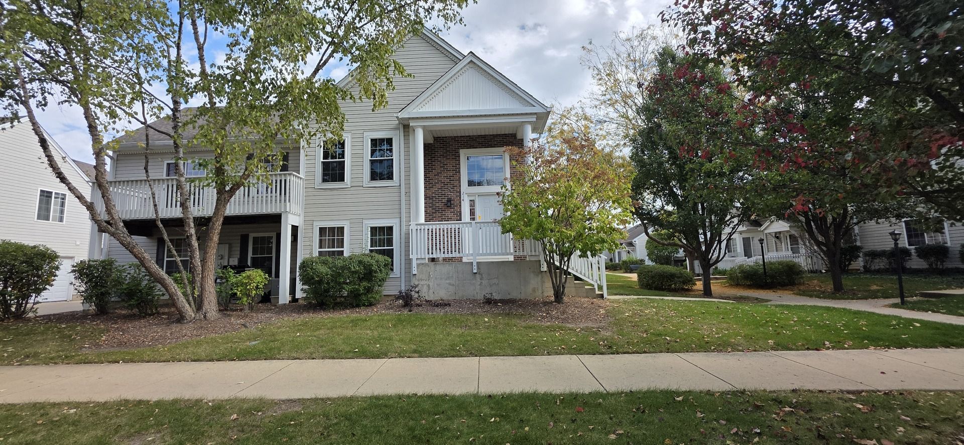 214 Hidden Creek Lane, Unit 214, North Aurora, IL 60542 Main Photo
