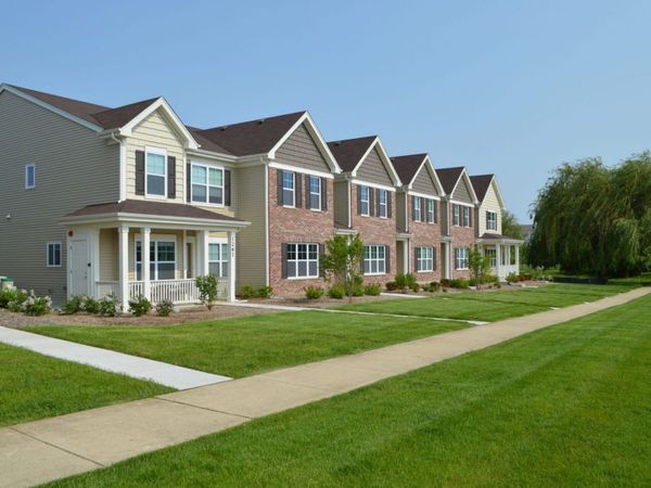 1281 Comiskey Avenue , North Aurora, IL 60542