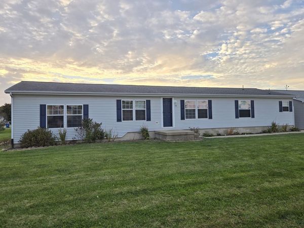 1001 N Michael Street , Thomasboro, IL 61878