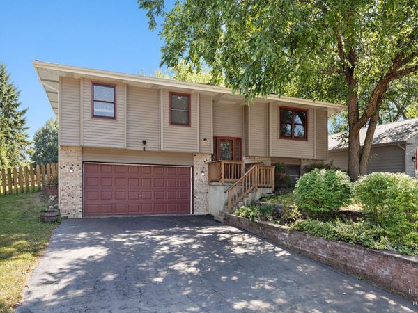558 Barbary Lane , Woodstock, IL 60098