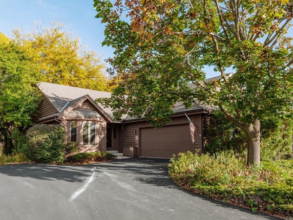 W133N8127 Danell DRIVE, Menomonee Falls, WI 53051