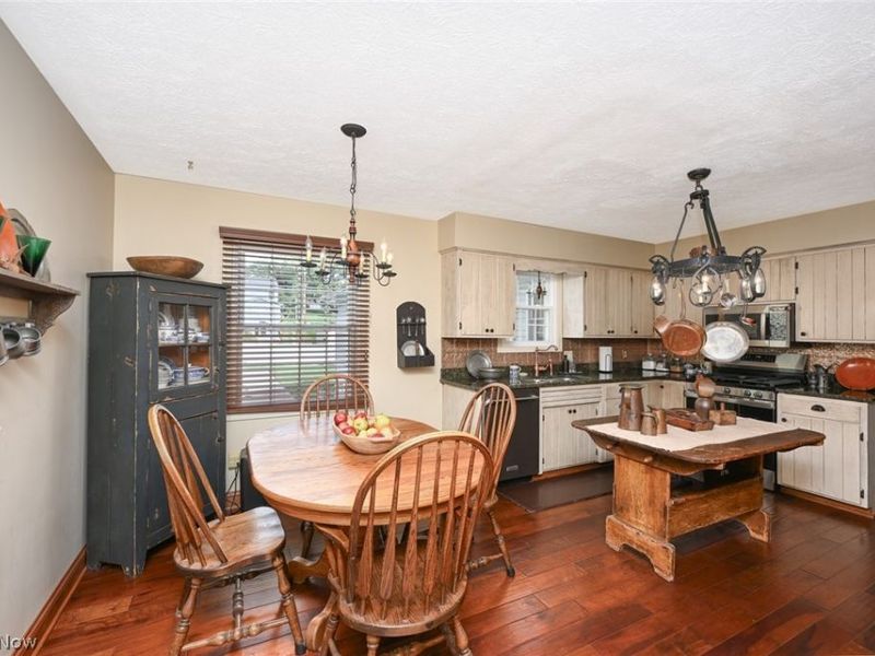 2037 54th Street NE, Canton, OH 44705 Photo 10