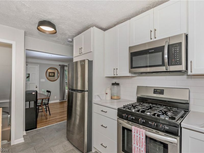 1127 Gordon Road, Lyndhurst, OH 44124 Photo 10