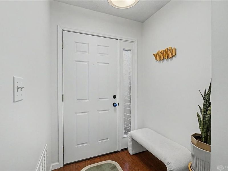 1487 Eagle Highlands Drive, Fairborn, OH 45324 Photo 3