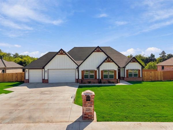 225 Blanco Bend, Stillwater, OK 74037