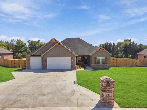 303 Blanco Bend, Stillwater, OK 74037
