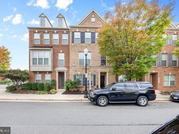 8883 CHERRY STREET, MANASSAS, VA 20110