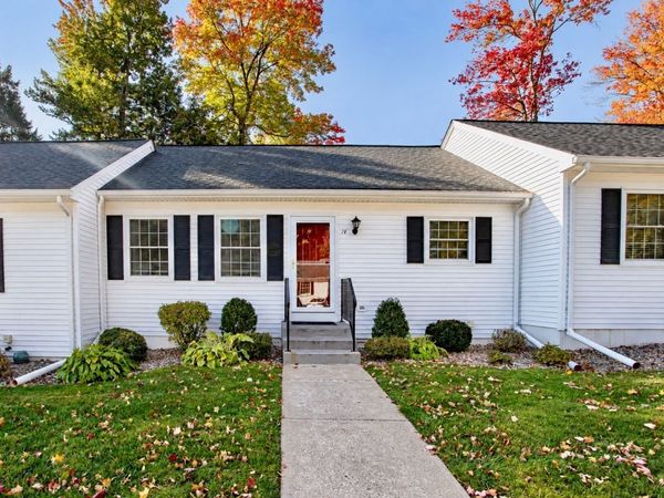 14 Rosewood Lane, Unit 14, Southwick, MA 01077