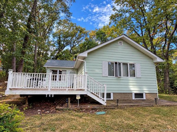 140 Hallock Landing Road , Rocky Point, NY 11778
